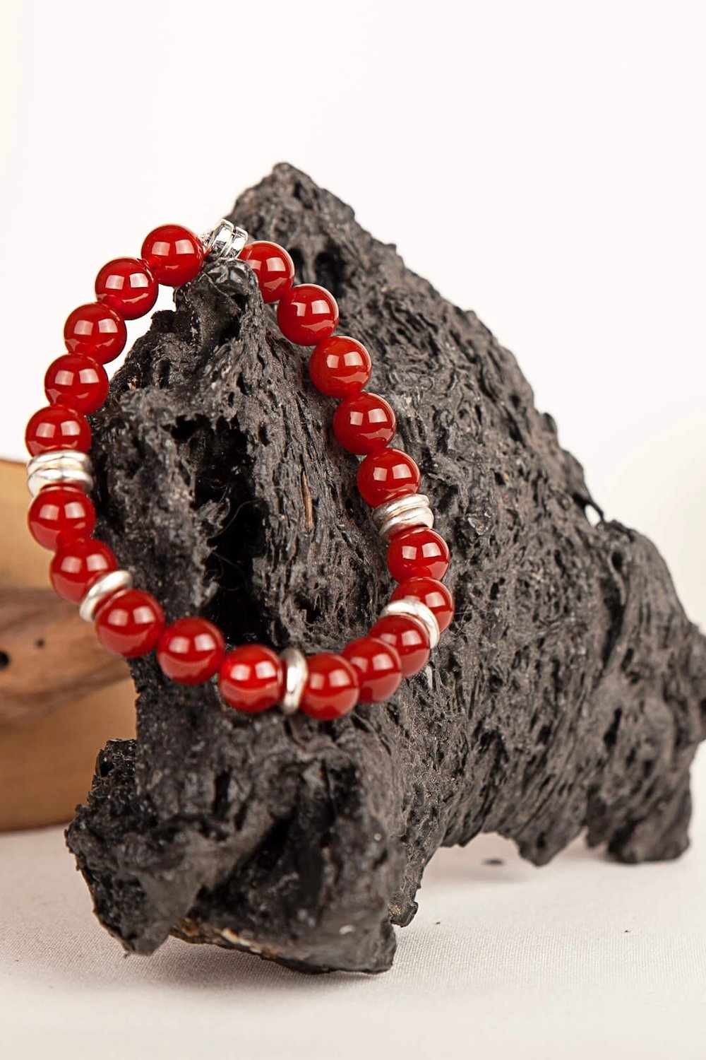 Arven’s World by Aylin Işıklı-Servet Ve Zenginlik Bileklik Kırmızı Akik-Bileklik-4-Milagron.com