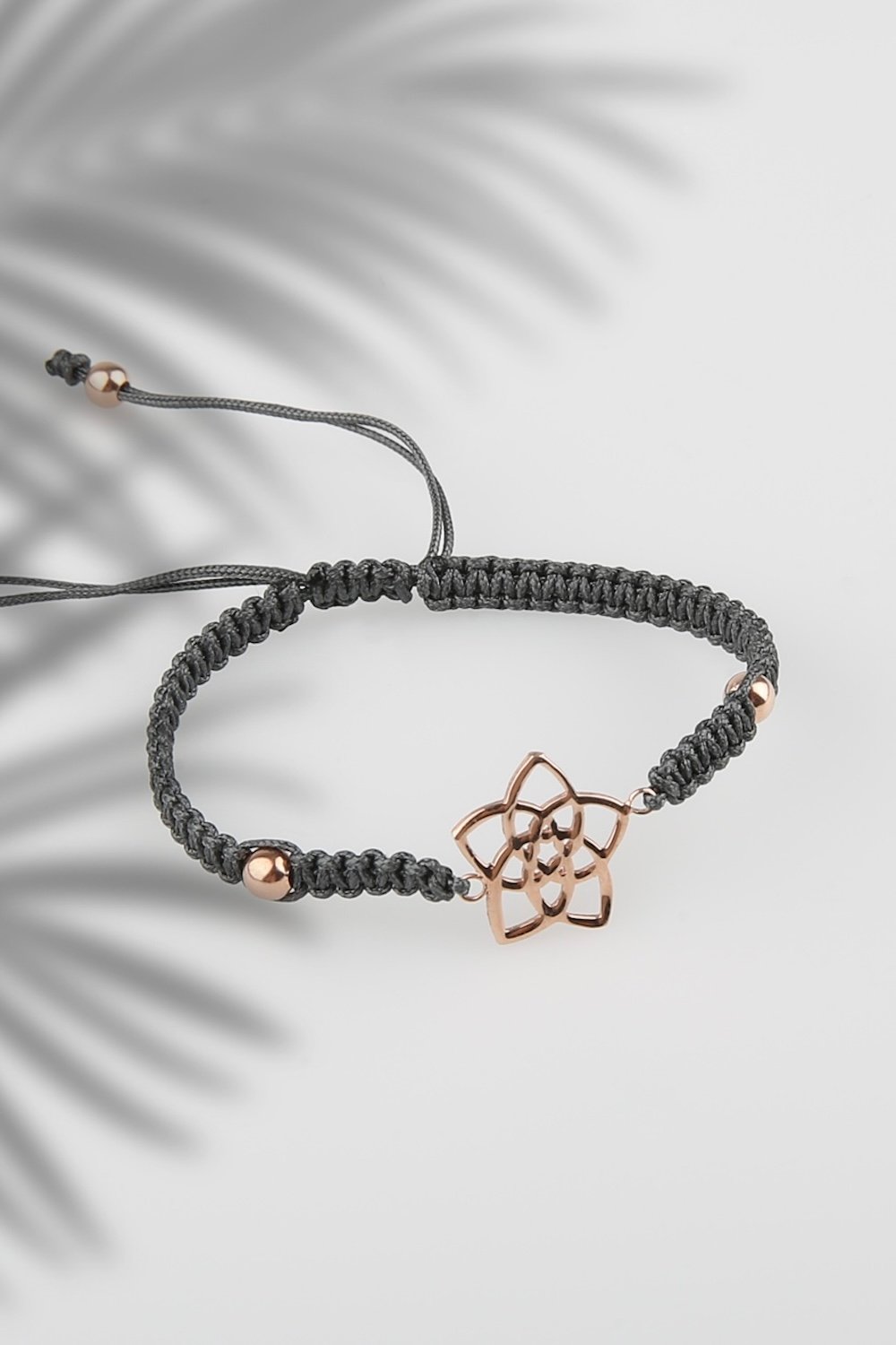 Arven’s World by Aylin Işıklı-Venüs Çi̇çeği̇ Bi̇lekli̇k-Bileklik-2-Milagron.com