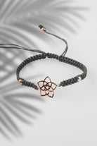 Arven’s World by Aylin Işıklı-Venüs Çi̇çeği̇ Bi̇lekli̇k-Bileklik-4-Milagron.com