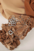 Arven’s World by Aylin Işıklı-Venüs Çiçeği Kolye-Kolye-1-Milagron.com