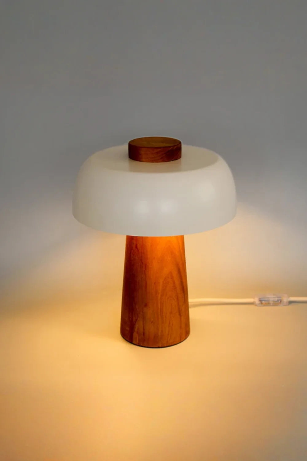 Atolye Store-Ahşap Mantar Masa Lambası Mat Beyaz-Masa Lambası-1-Milagron.com