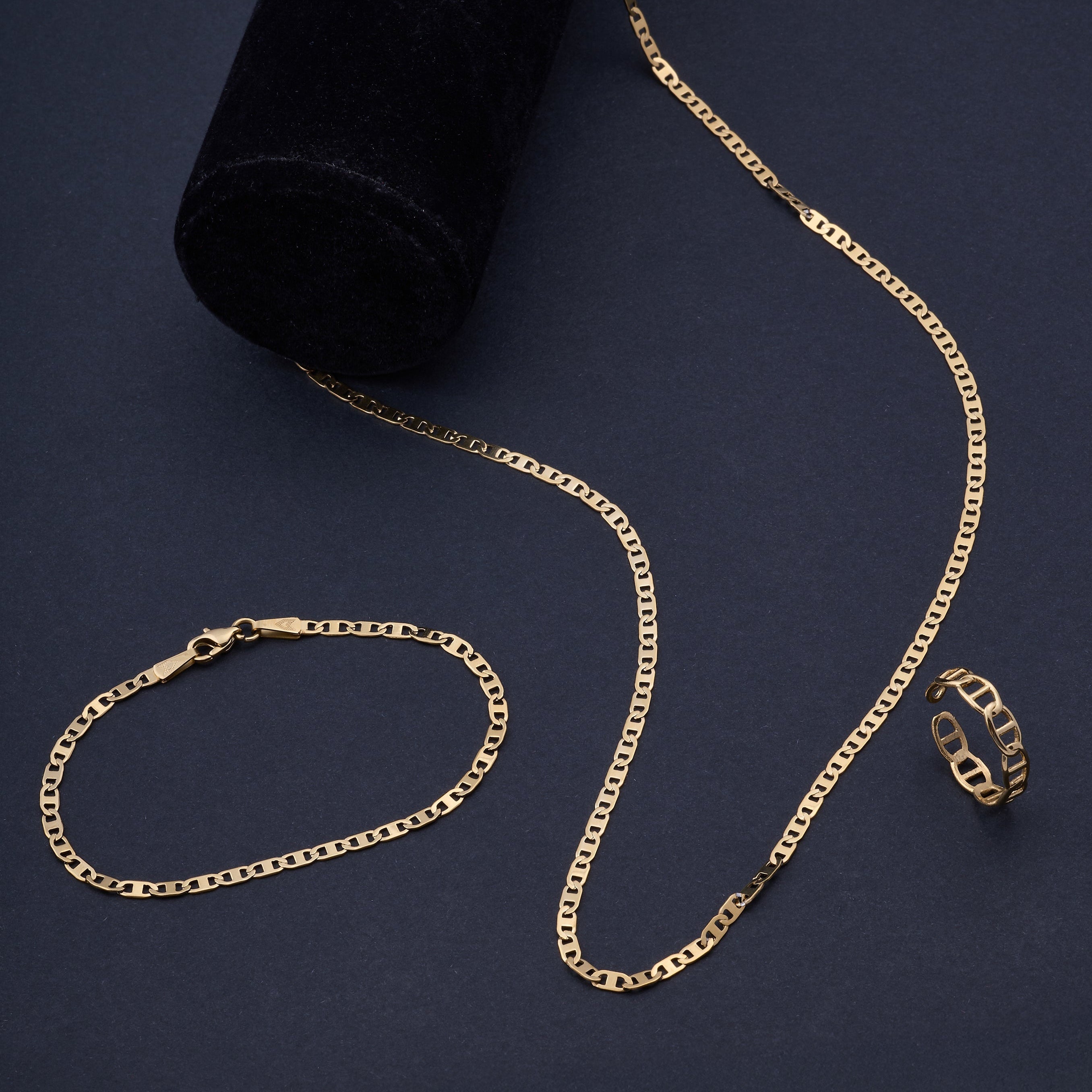 Bar Ring In Gold