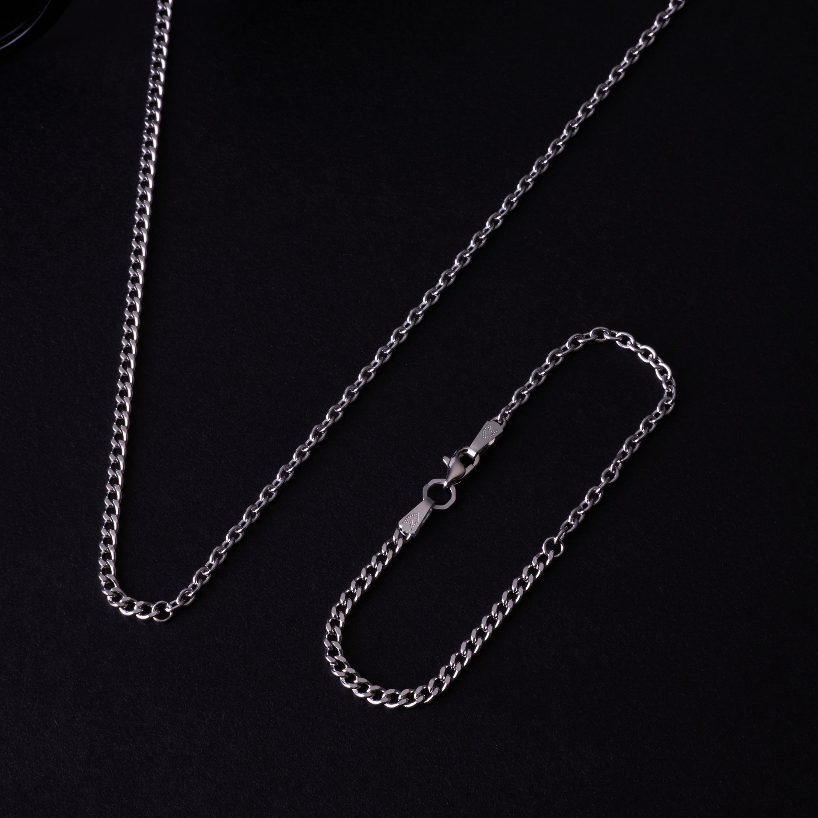 Cable Curb Bracelet In Silver
