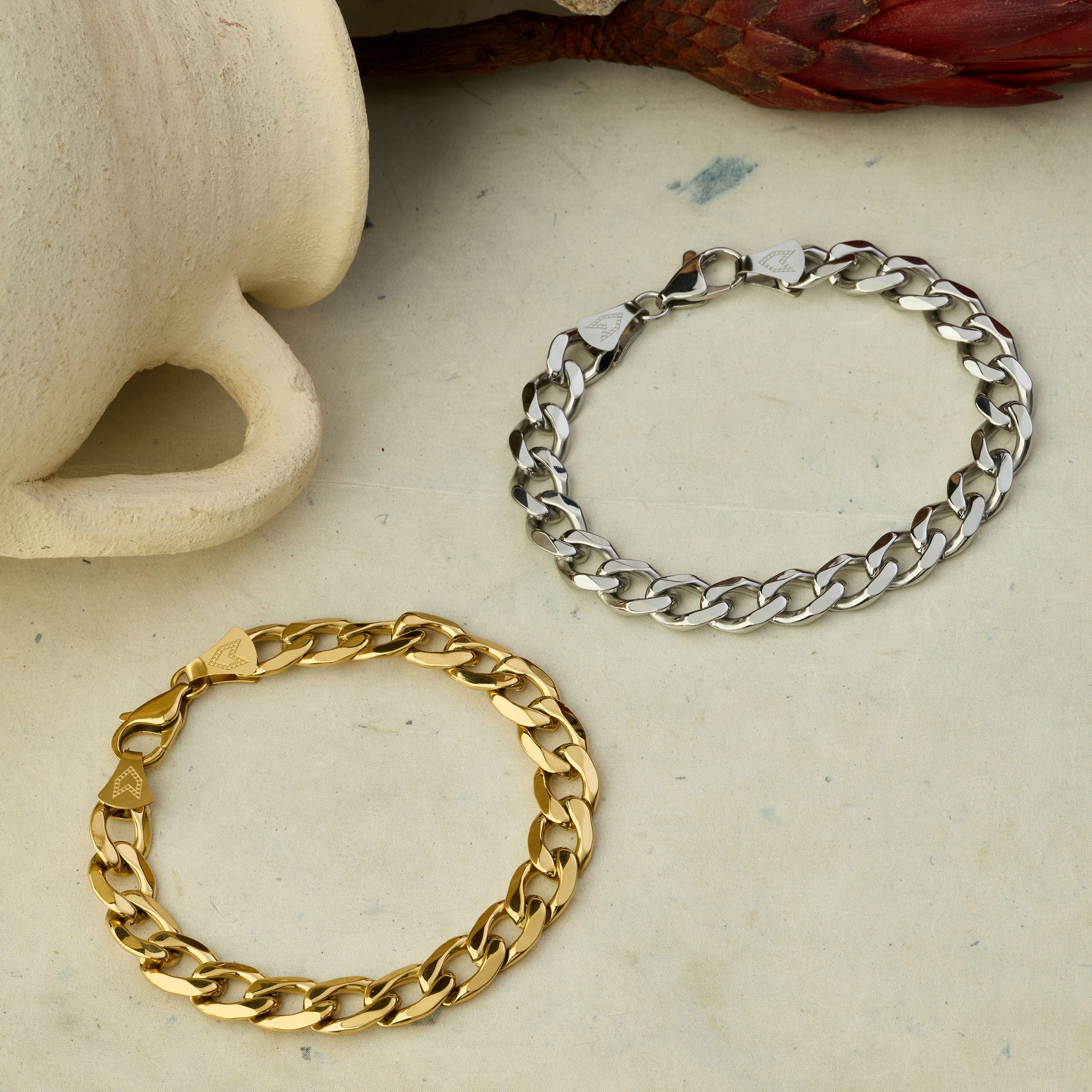 Curb Chain Bracelet In Gold