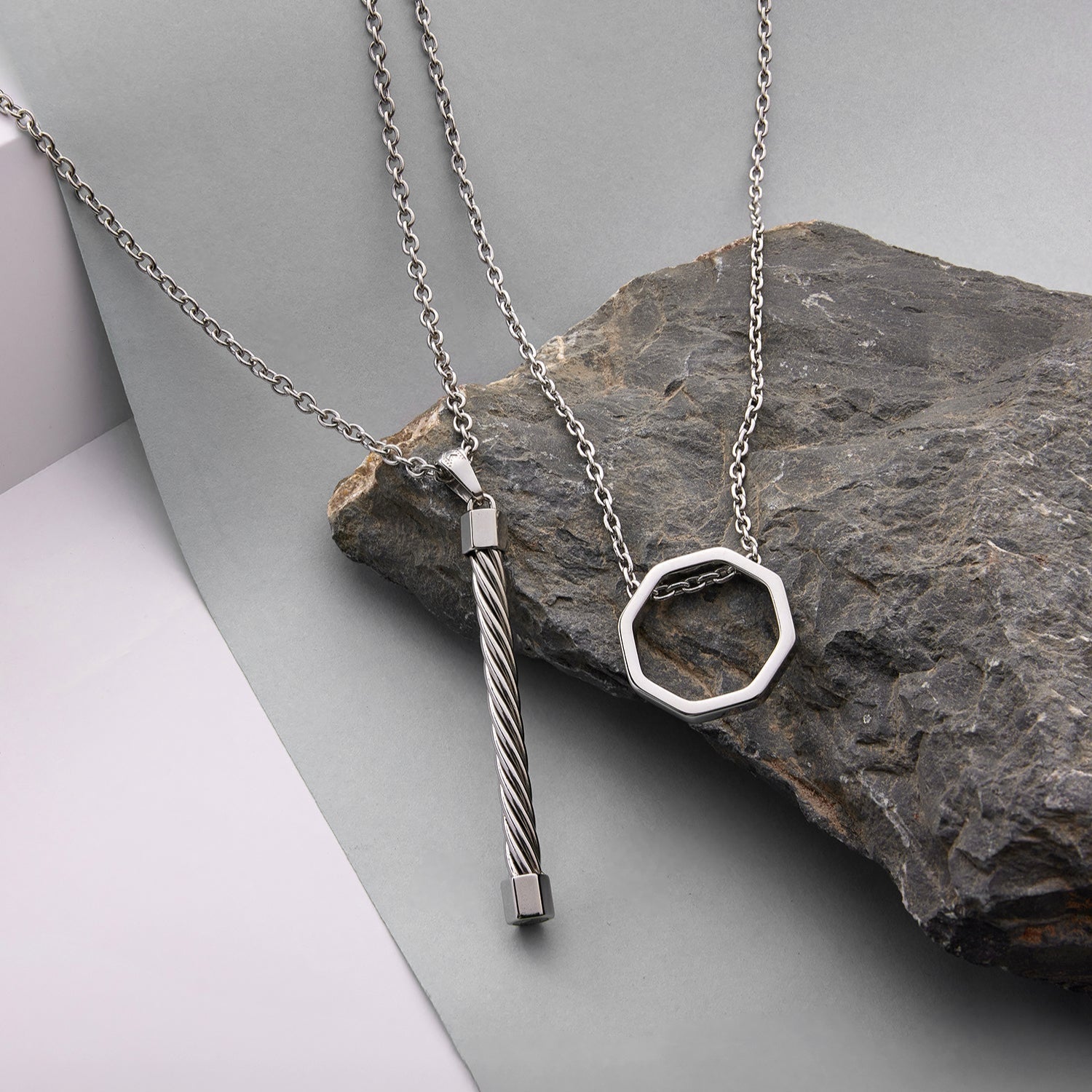 Helical Chain Necklace In Silver