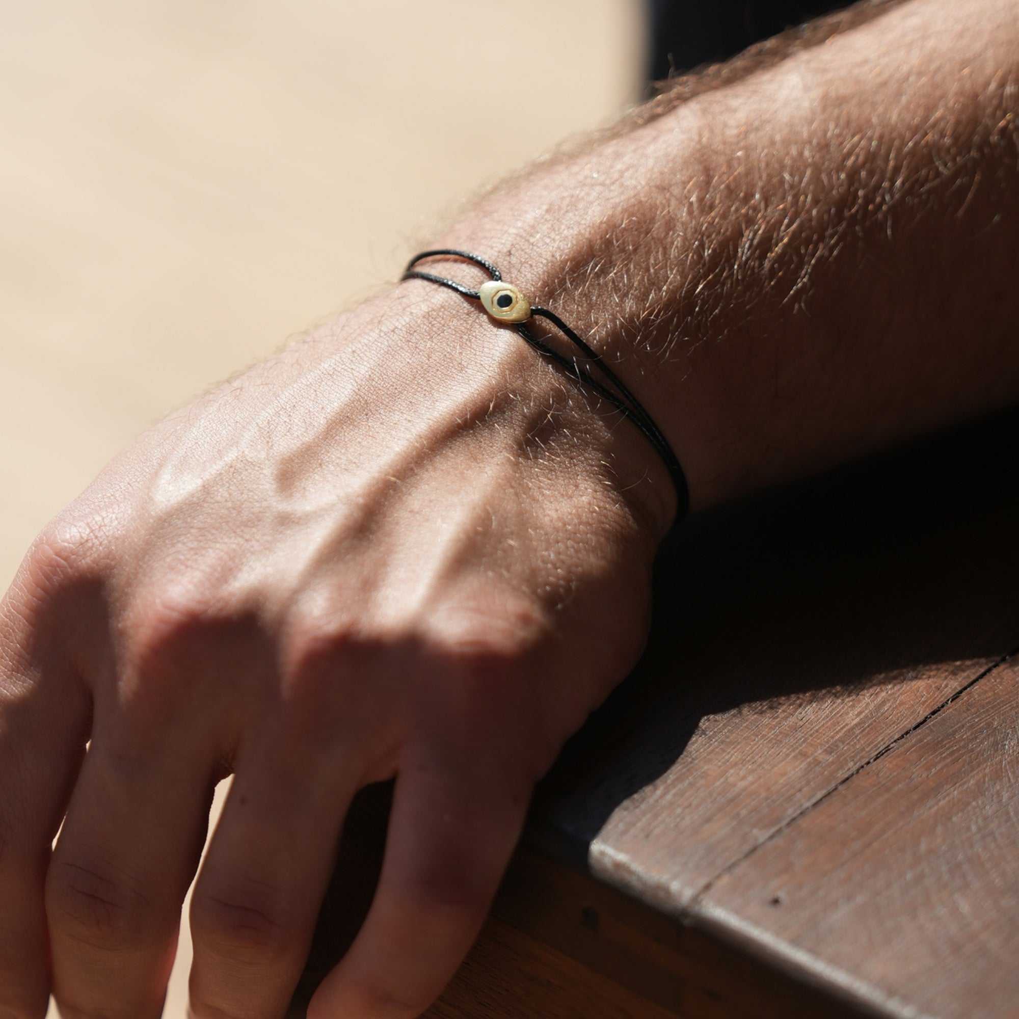 Black Eye Chance Bracelet In Gold