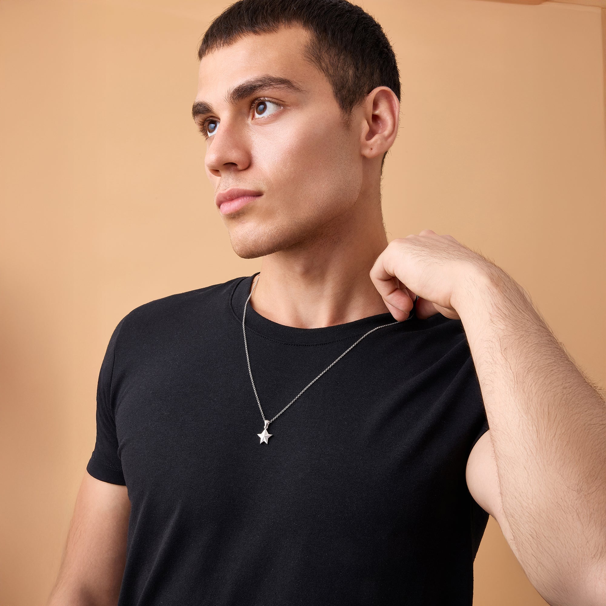 Single Star Necklace In Silver