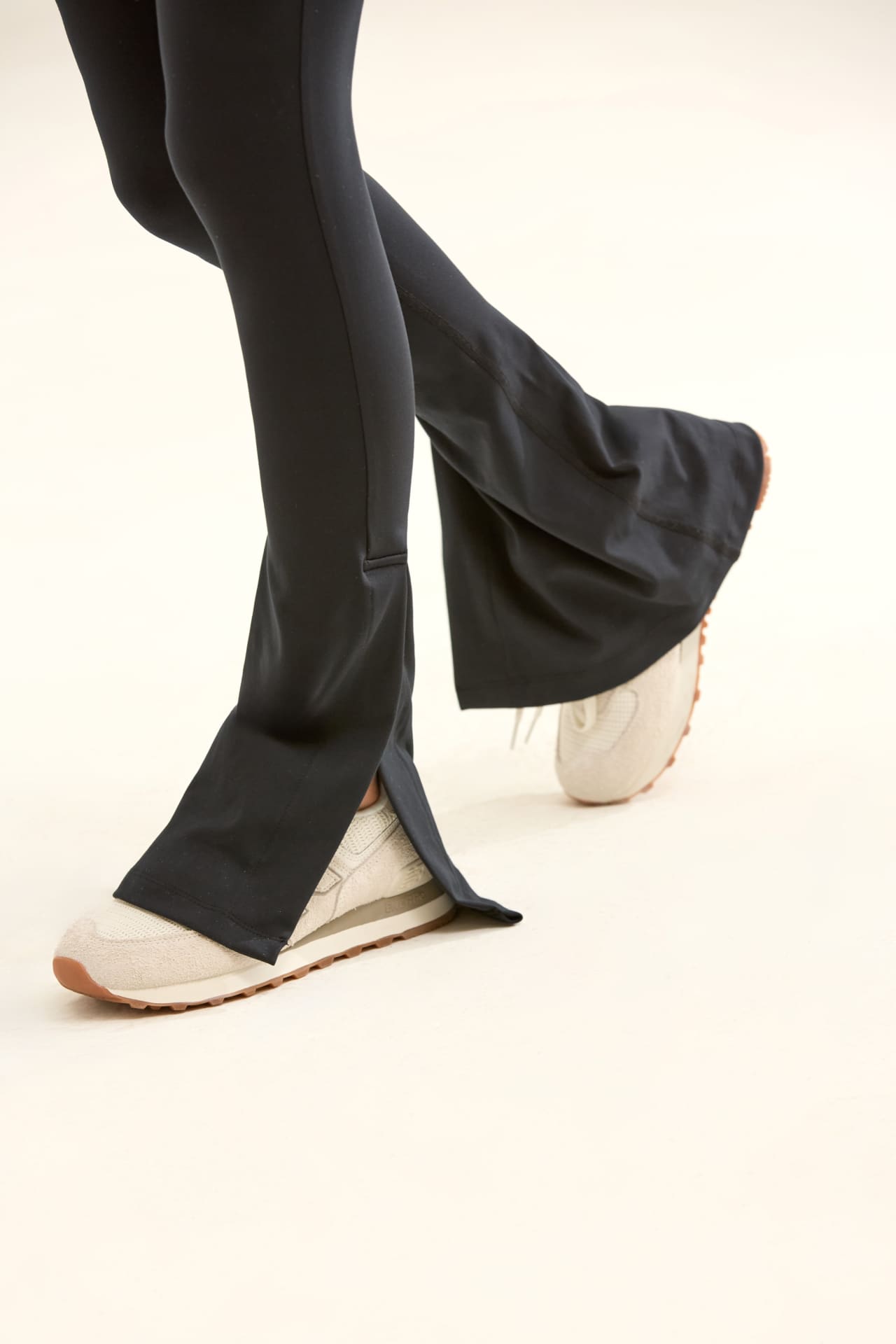 Birdiejay-Birdiesmooth Slit Up Si̇yah Yirtmaçli Yoga Ve Spor Tayti-Yırtmaçlı Taytlar-3-Milagron.com