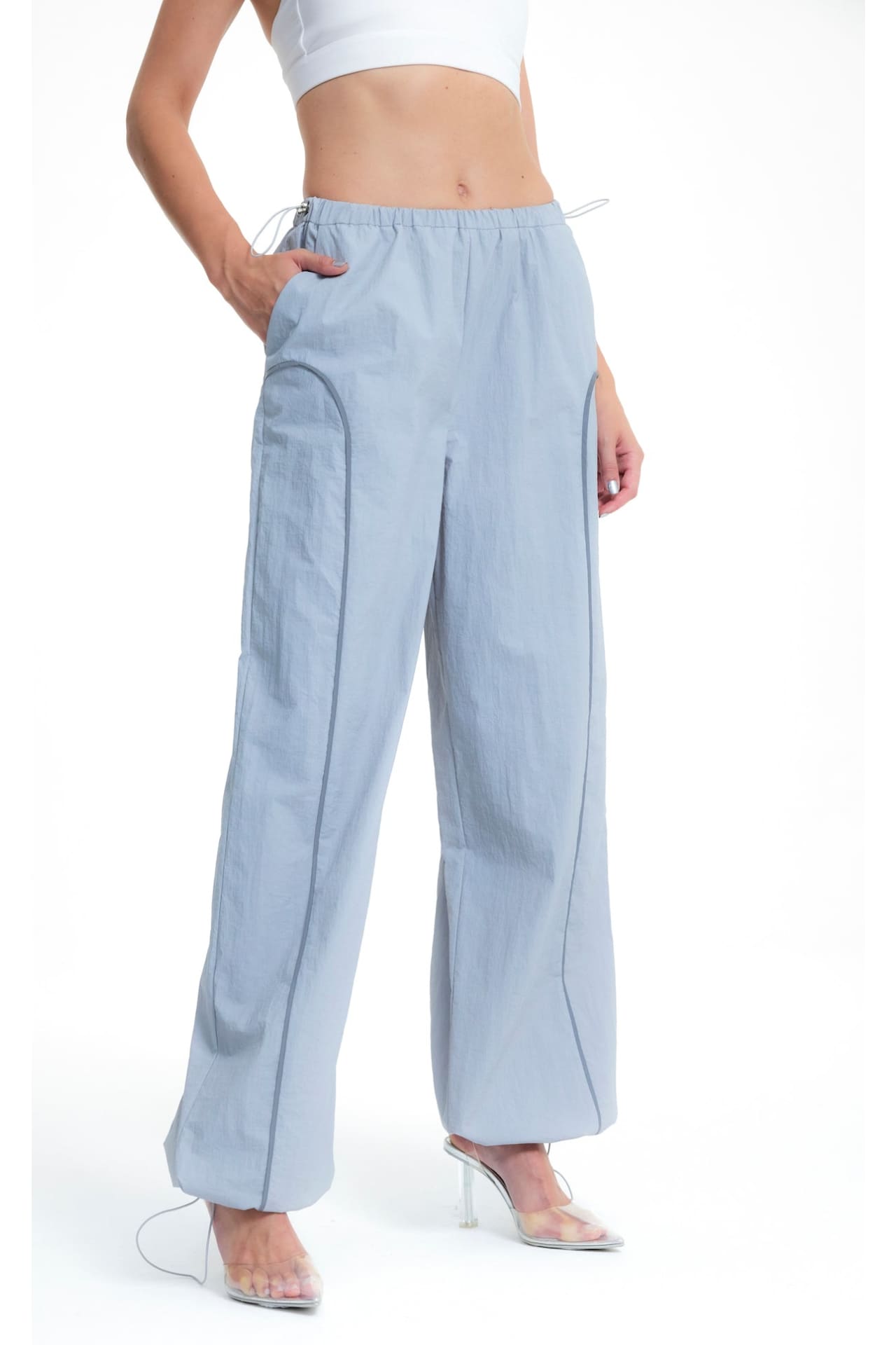 Birdiejay-Morpho Aurora Reflekti̇f Detaylı Paraşüt Pantolon Buz Gri̇si̇-Pantolon-6-Milagron.com