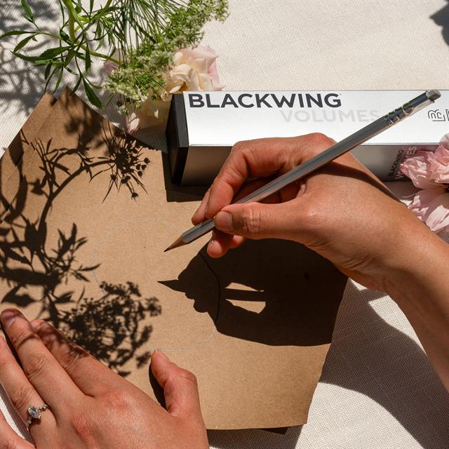 Blackwing-Volume 140 Balanced Grafit 12'li Ahşap Kurşun Kalem Seti-Kurşun Kalem-7-Milagron.com