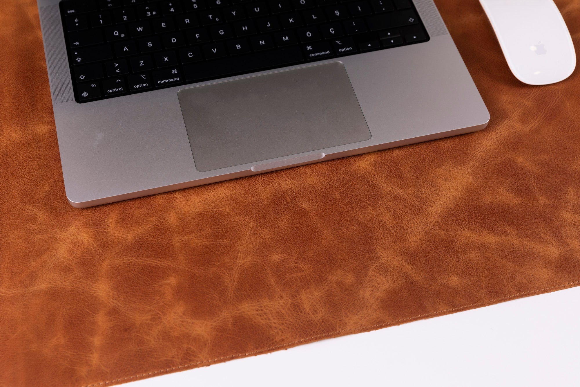 Atelier 91 Saddle Heritage Leather Desk Mat - Large