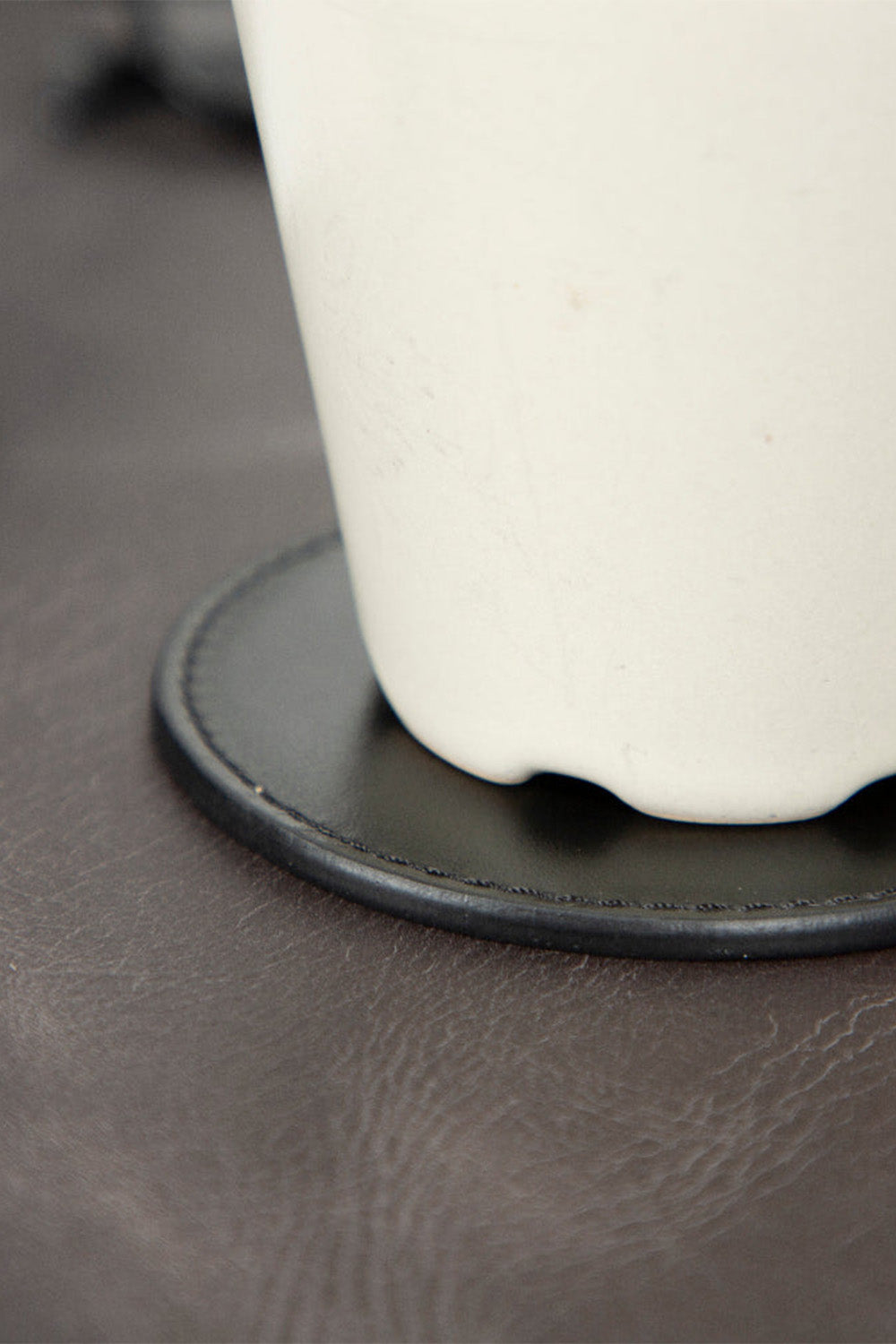 Bloominbag-Lavion Siyah Deri Yuvarlak Bardak Altlığı Seti (5'li)-Bardak Altlığı-4-Milagron.com