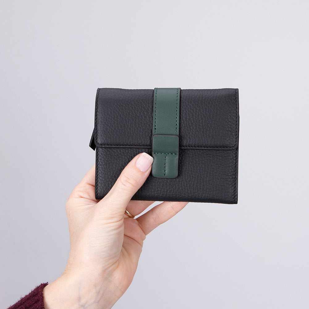 Bloominbag-Liora Color Band Deri Kadın Cüzdan – Siyah & Zümrüt Yeşili-3-Milagron.com