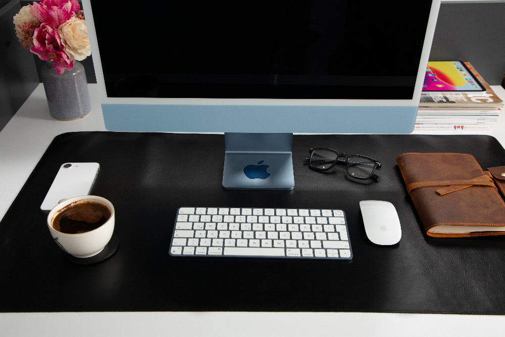 Bloominbag-Still & Silent Noir Gerçek Deri Desk Mat Macbook Altlığı-3-Milagron.com