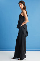 Boneqa Barcelona-Askılı Siyah Keten Bluz-Bluz-4-Milagron.com