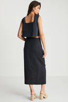 Boneqa Barcelona-Brode Kumaş Askılı Siyah Bluz-Bluz-5-Milagron.com