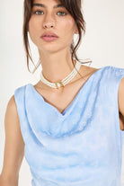 Boneqa Barcelona-Jakarlı Yandan Yırtmaç Detaylı Mavi Elbise-Elbise-4-Milagron.com