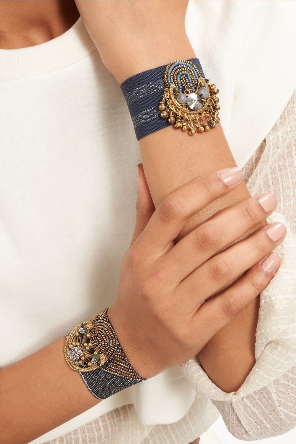 Brambuta-Mavi Çizgili Etnik Bileklik-Bileklik-2-Milagron.com