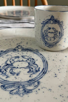 Büşra Mert Artworks-Royal Family/ Yengeç Kupa-Bardak-1-Milagron.com