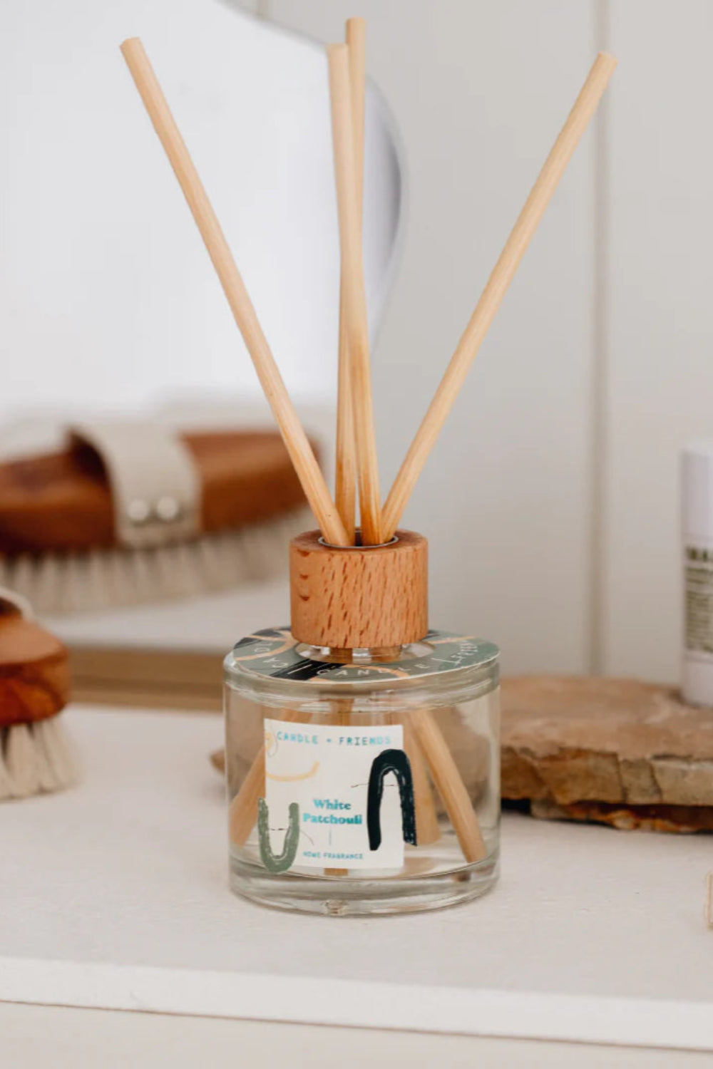 Candle + Friends-White Patchouli Oda Kokusu-Oda Kokusu-1-Milagron.com