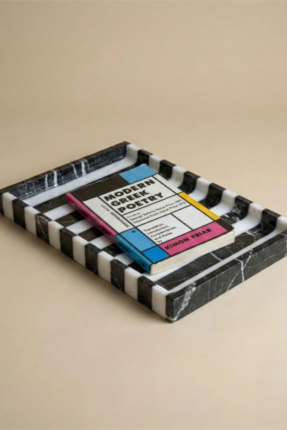 Modern Siyah Beyaz Mermer Sunum Tepsisi - 0