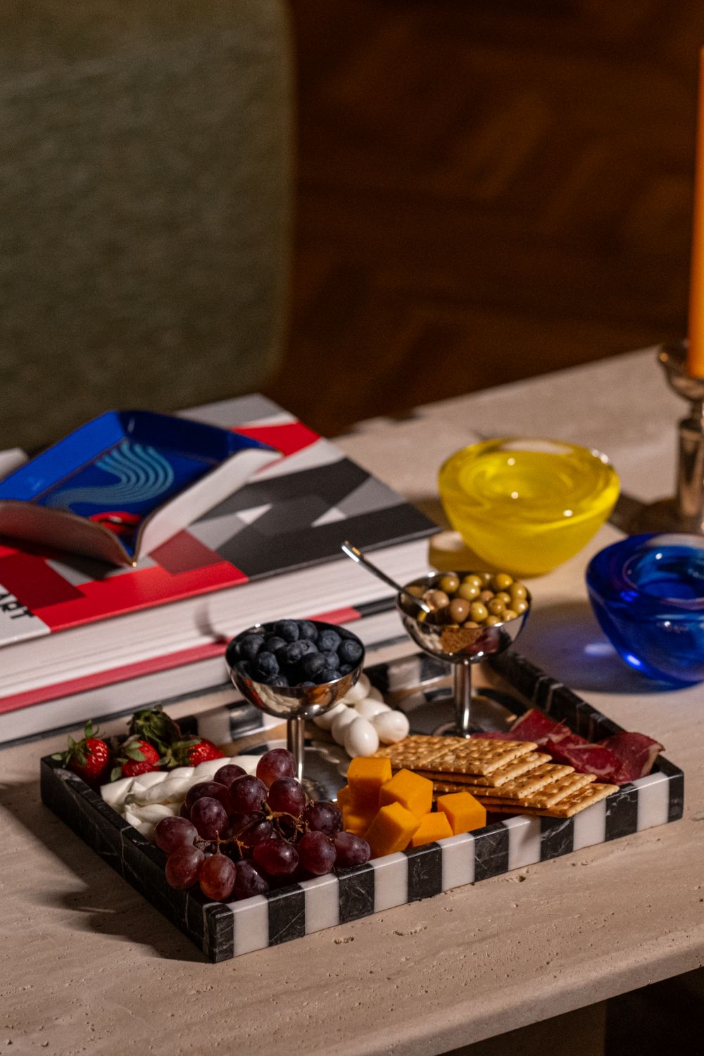 Modern Siyah Beyaz Mermer Sunum Tepsisi - 1