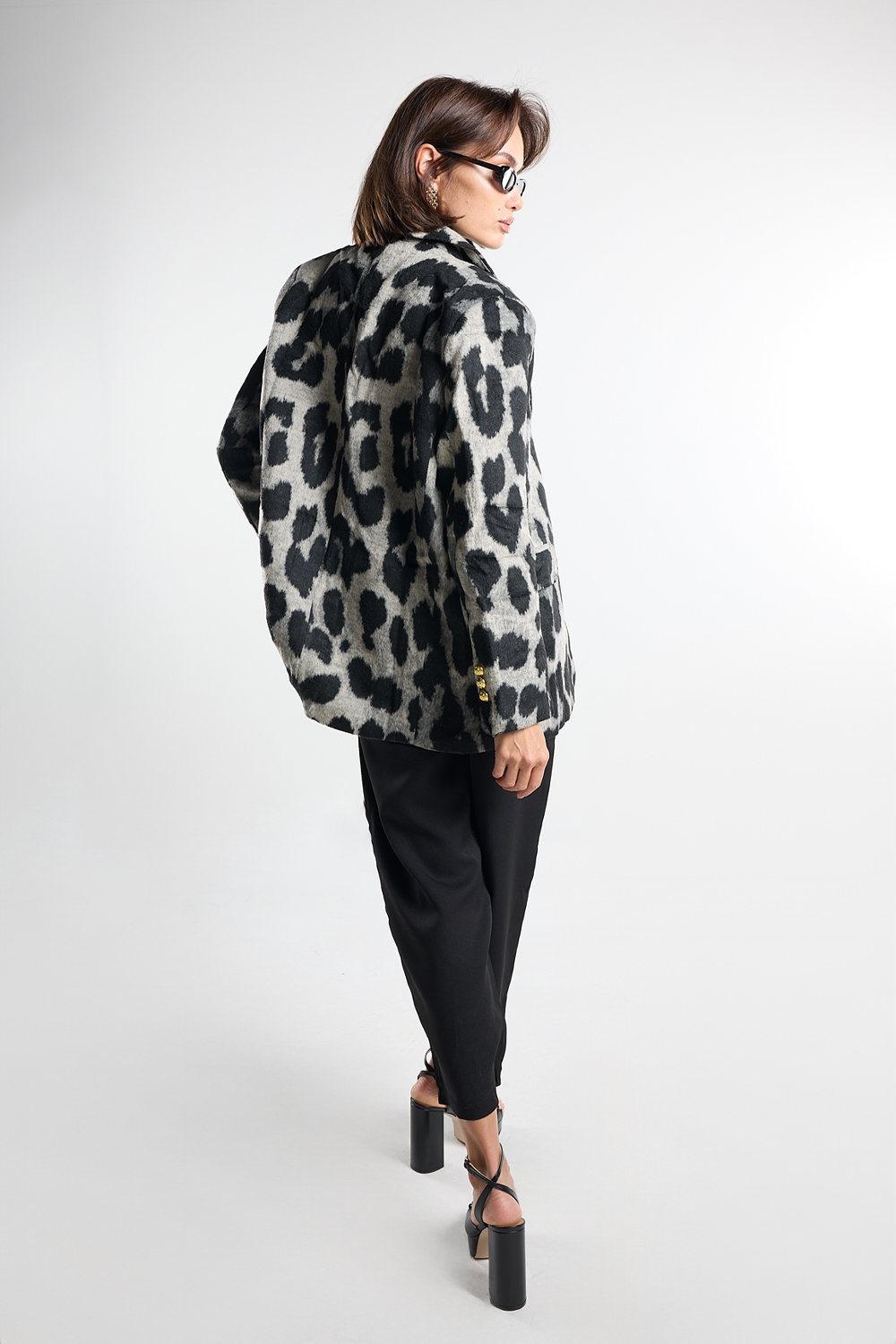 Christina's Storm-Leopard Wool Blazer-Ceket-2-Milagron.com