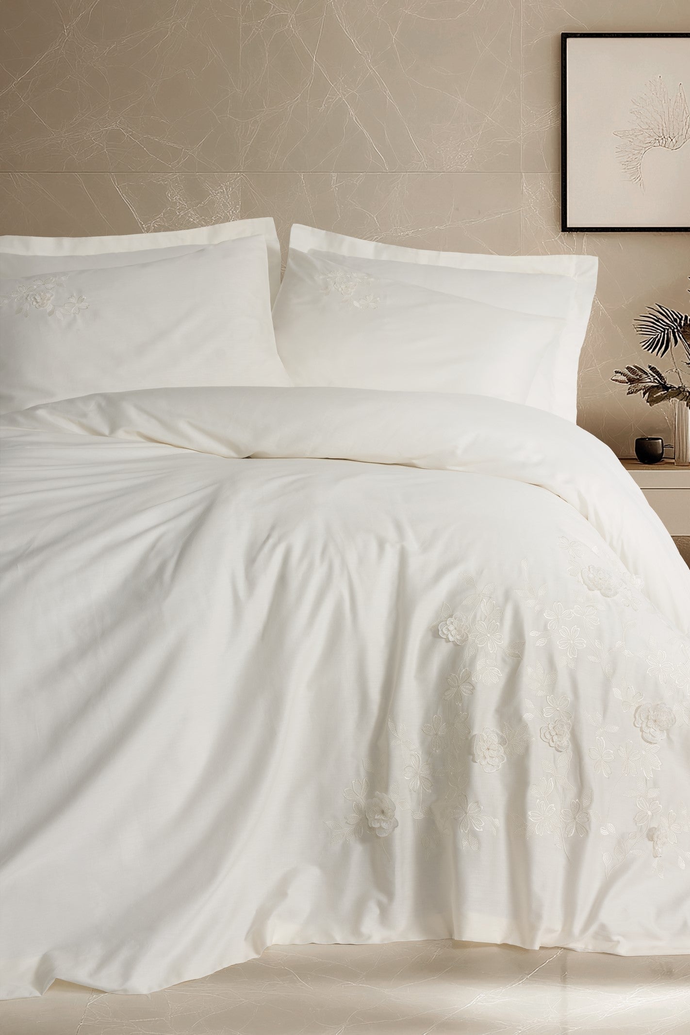 Cotton Box-3D Nakışlı Saten Çift Kişilik Nevresim Takımı Chic Ekru-Nevresim Takımı-1-Milagron.com