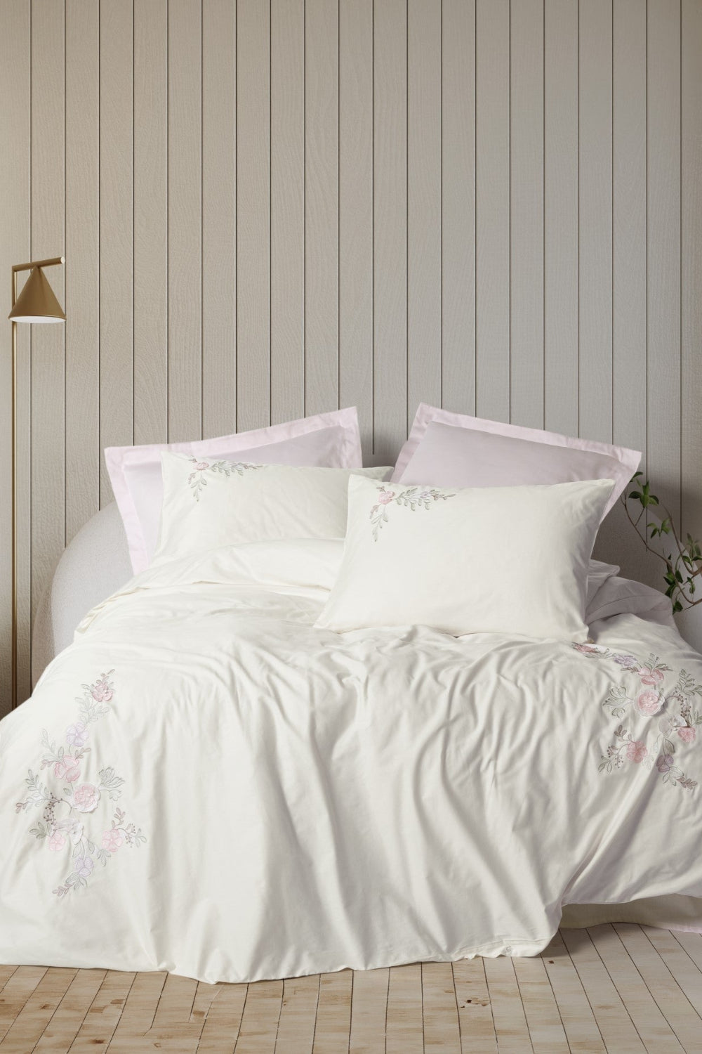 Cotton Box-3D Nakışlı Saten Çift Kişilik Nevresim Takımı Yedda Pudra-Nevresim Takımı-1-Milagron.com