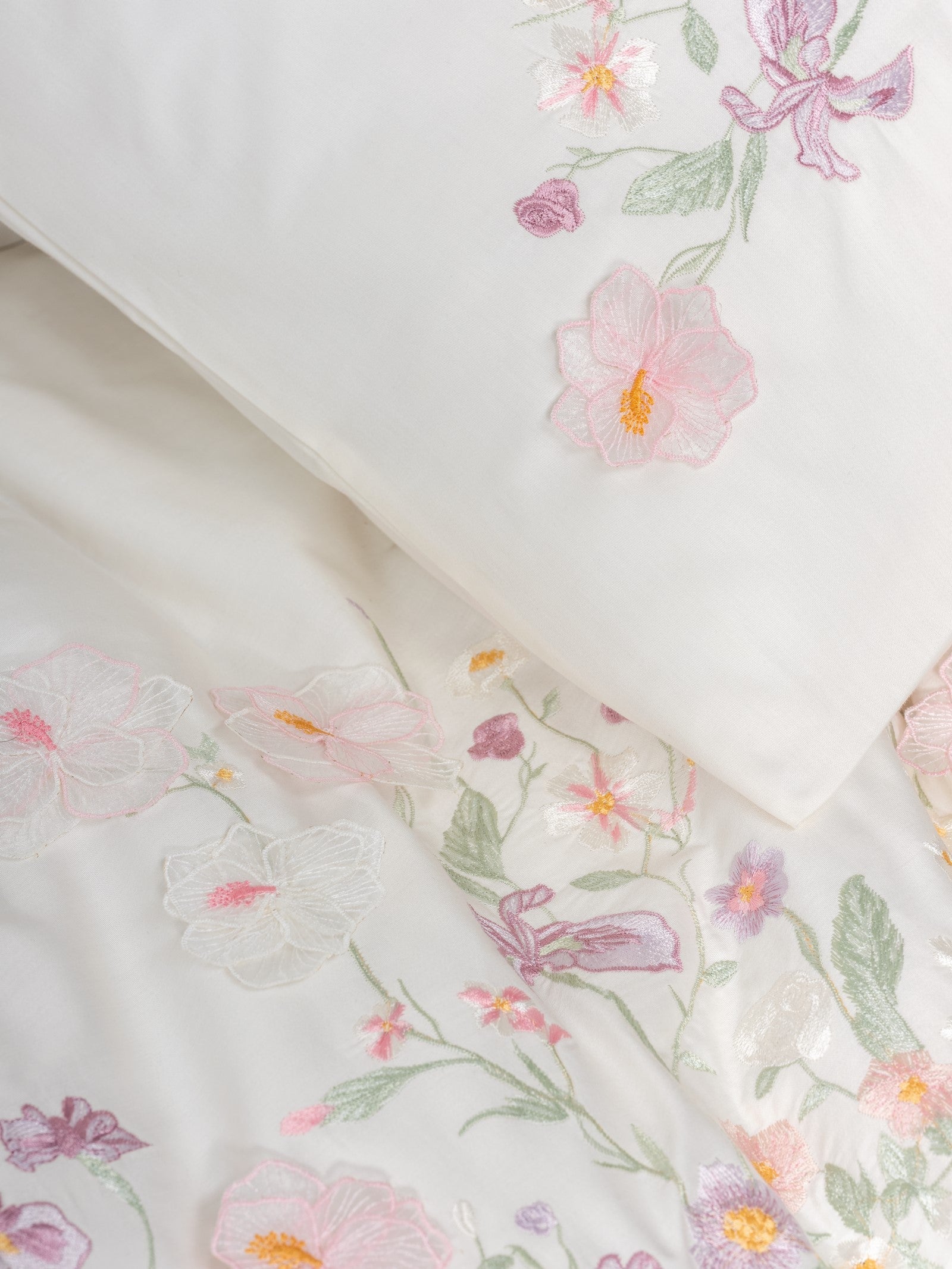 Cotton Box-3D Nakışlı Saten Çift Kişilik Nevresim Takımı Zephy Ekru-Nevresim Takımı-3-Milagron.com