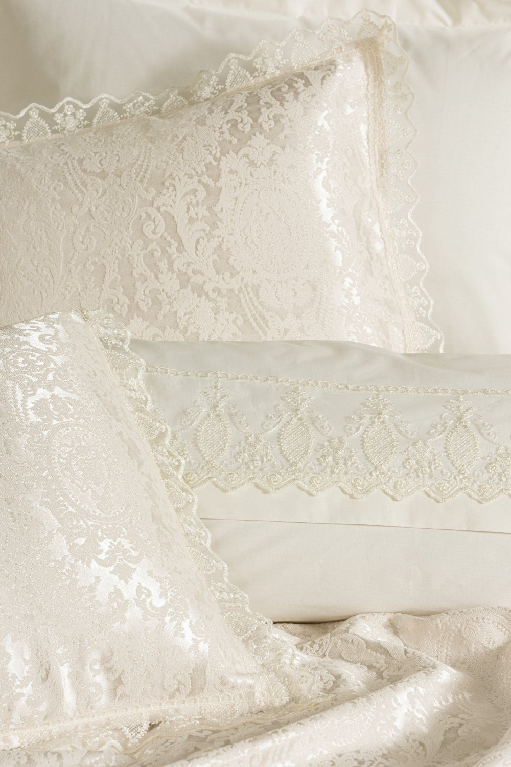 Cotton Box-Chi Chi Çift Kişilik Pikeli Nevresim Takımı Silva Krem-Nevresim Takımı-2-Milagron.com