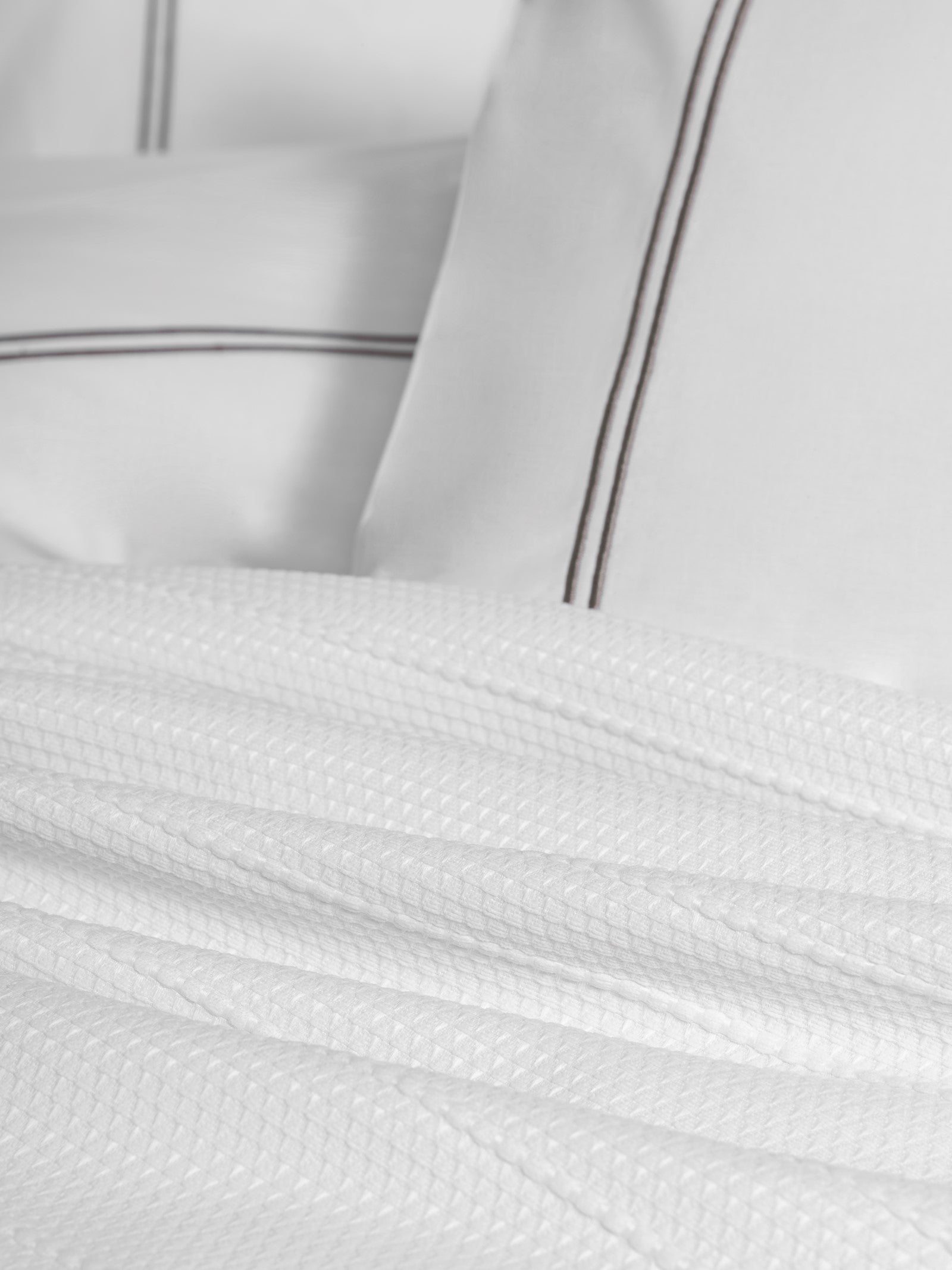 Cotton Box-Classic Çeyizlik Çift Kişilik Pikeli Nevresim Takımı Mehveş Beyaz-Pike Takımı-3-Milagron.com