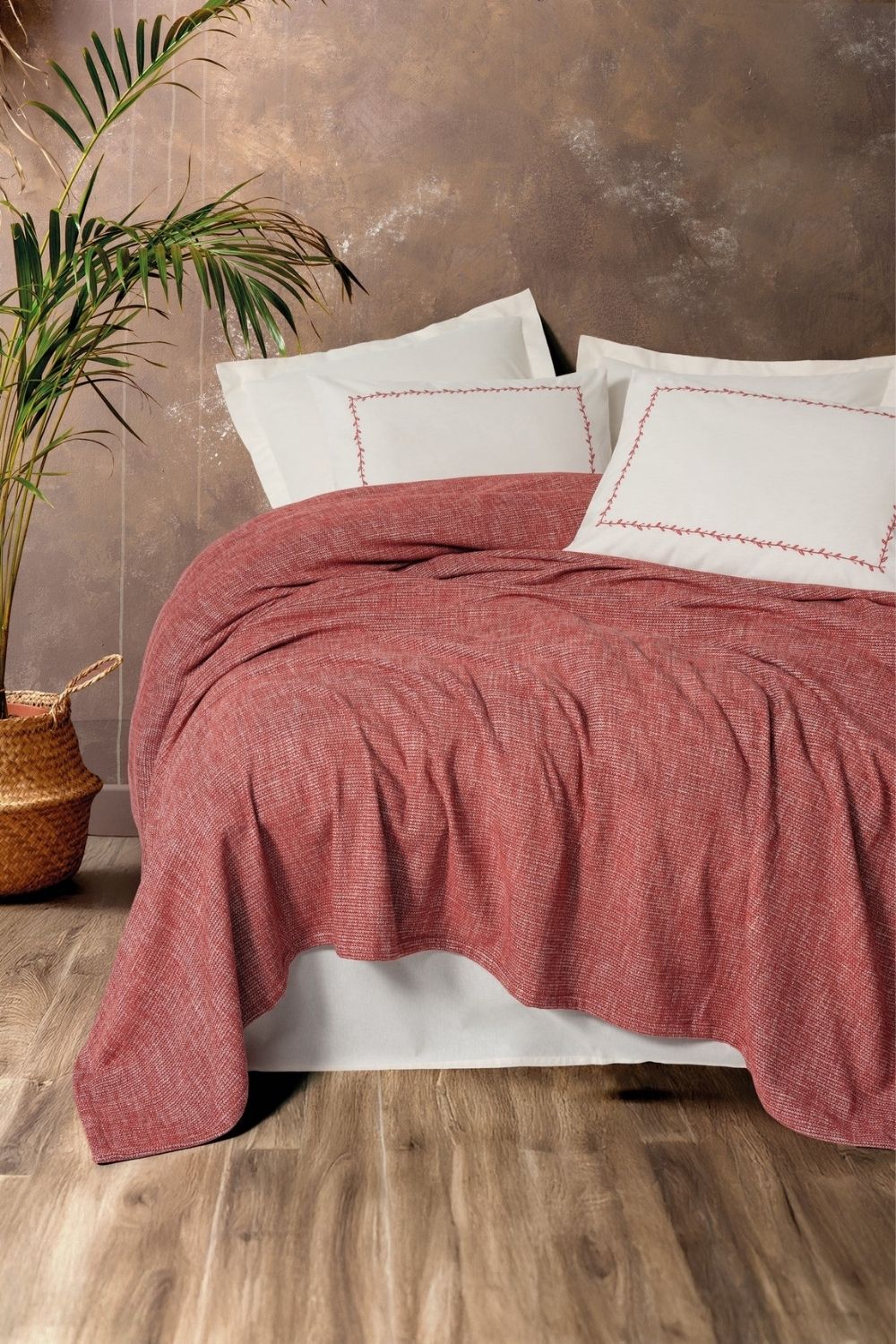 Cotton Box-Embrova Şönil Çift Kişilik Yatak Örtüsü/Pike Takımı Loom Bordo-Nevresim Takımı-1-Milagron.com
