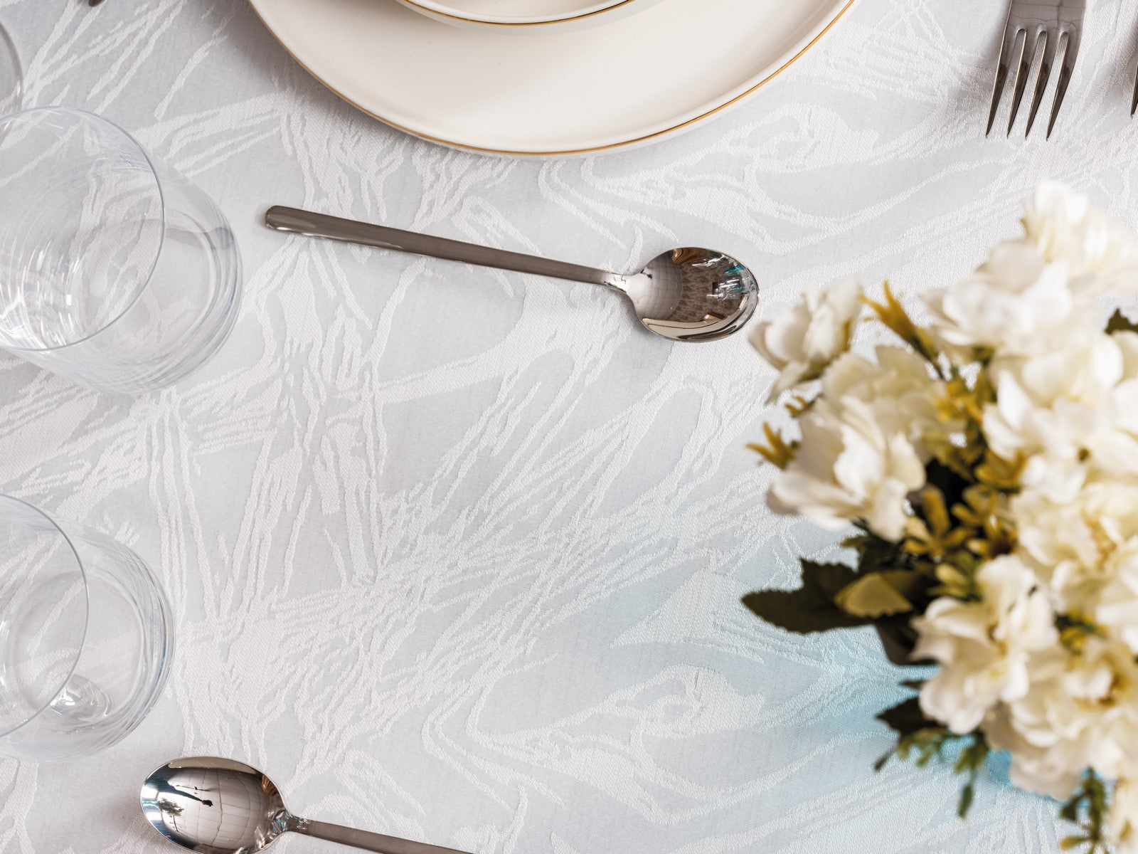 Cotton Box-Cotton Box Jakarlı Dertsiz Masa örtüsü Lavinia Beyaz 155x160-Masa Örtüsü-2-Milagron.com