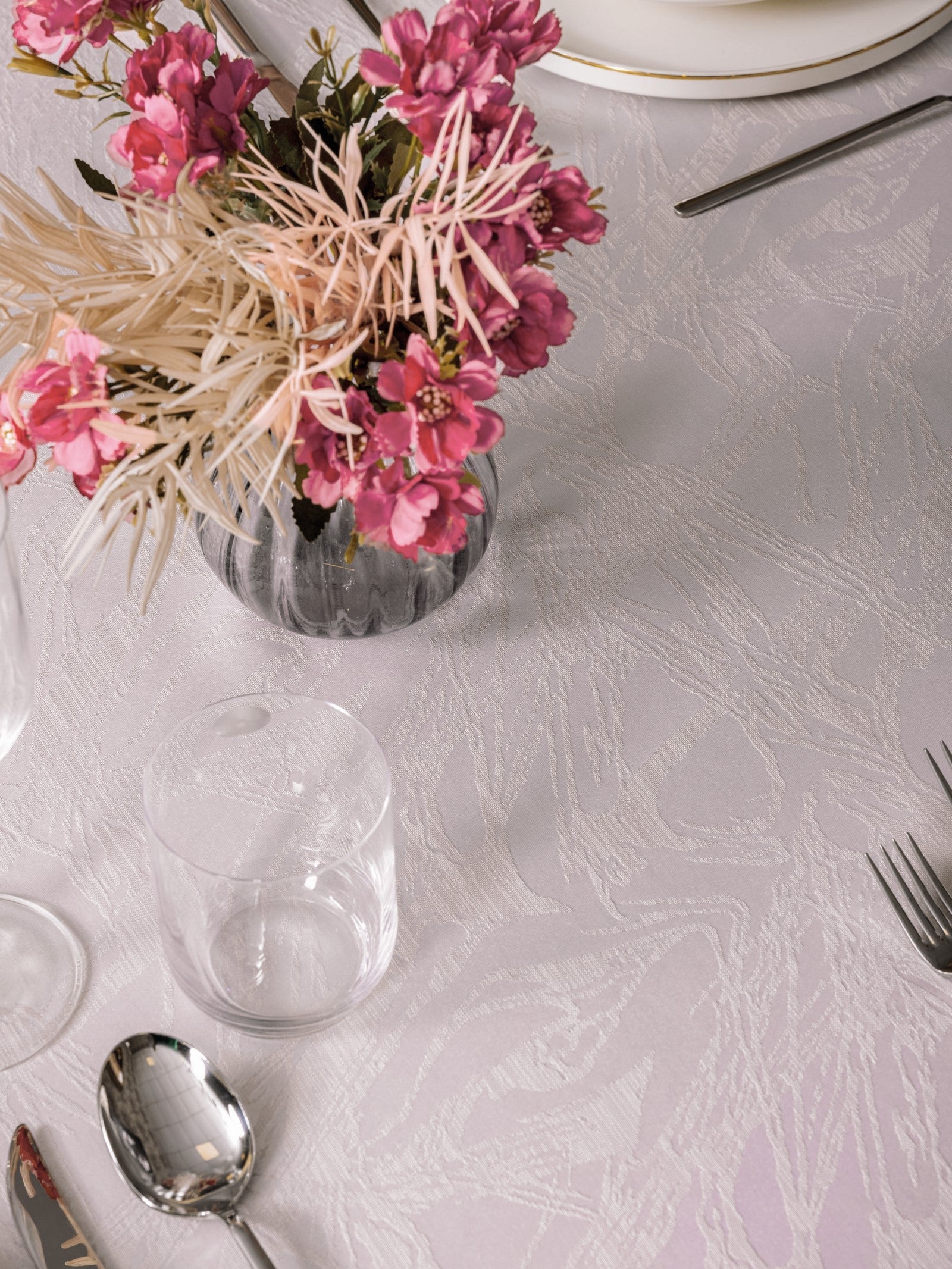 Cotton Box-Cotton Box Jakarlı Dertsiz Masa örtüsü Lavinia Lavanta 155x220-Masa Örtüsü-2-Milagron.com