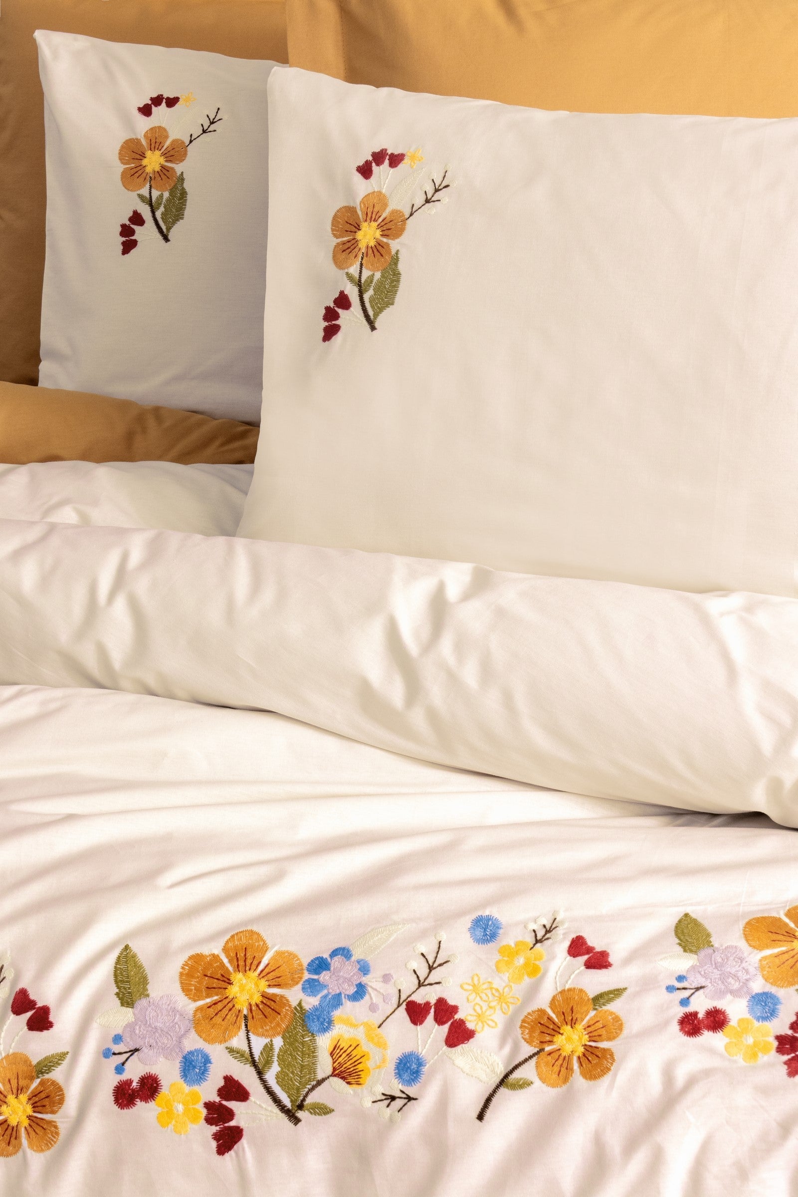 Cotton Box-Nakışlı Ranforce Çift Kişilik Nevresim Takımı Pamuya Hardal-Nevresim Takımı-2-Milagron.com