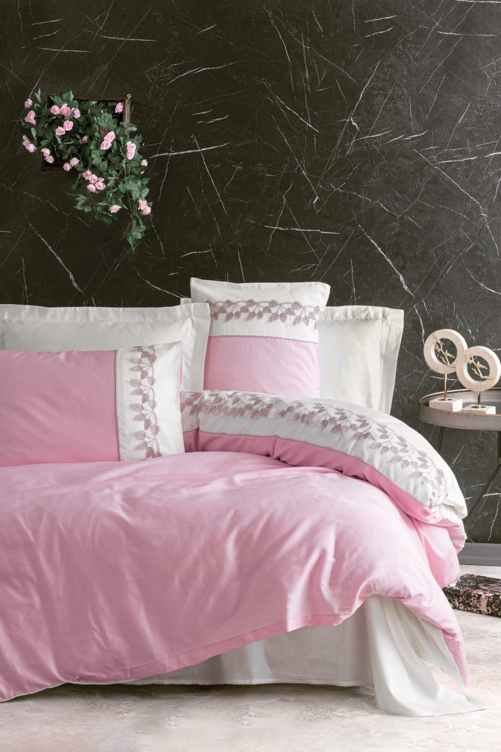 Cotton Box-Nakışlı Saten Çift Kişilik Nevresim Takımı Niobe Pembe-Nevresim Takımı-1-Milagron.com