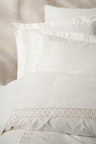 Cotton Box-Nakışlı Saten Çift Kişilik Nevresim Takımı Riley Ekru-Nevresim Takımı-2-Milagron.com