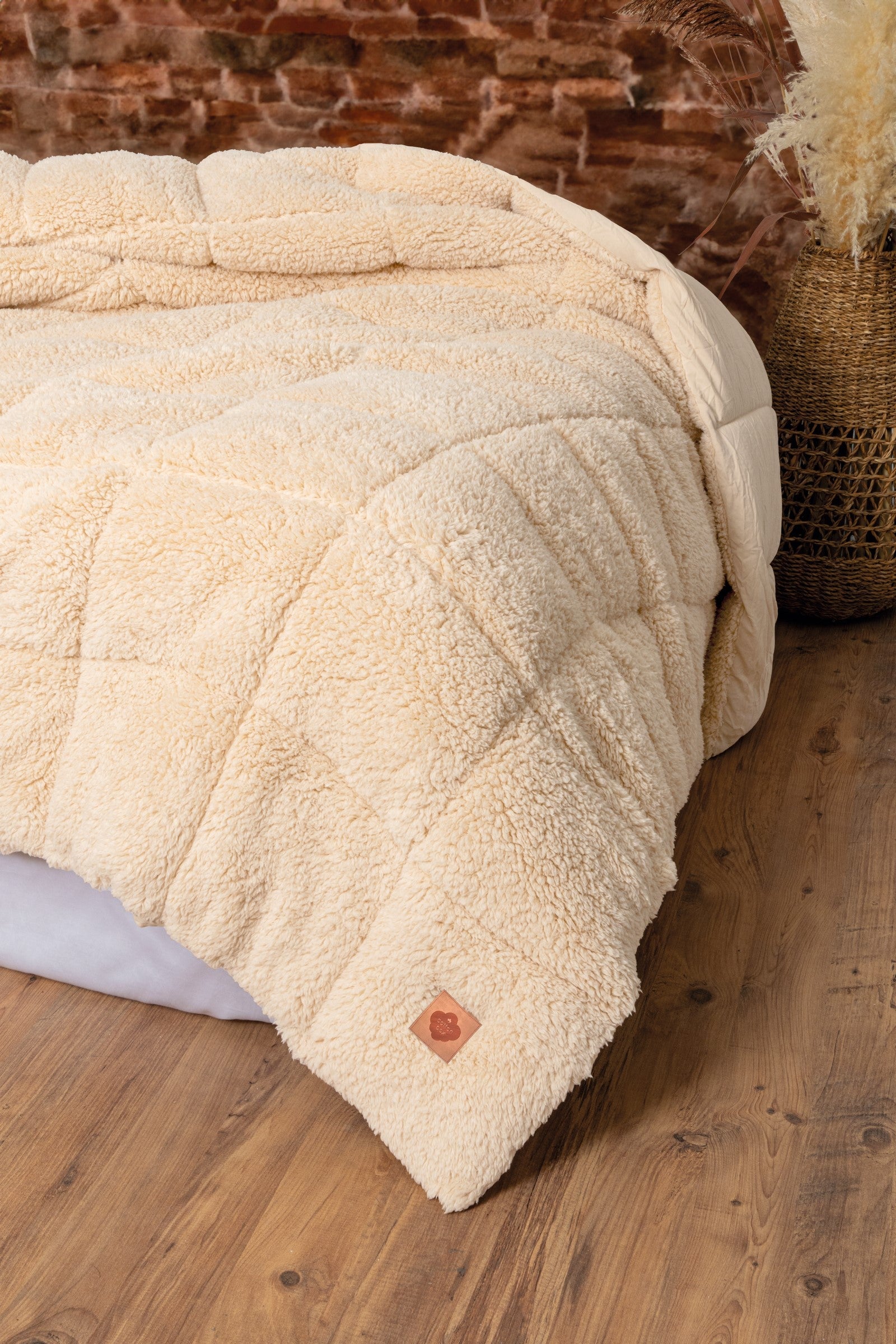 Cotton Box-Tek Kişilik Peluş Yorgan Krem 155x215-Yorgan-2-Milagron.com