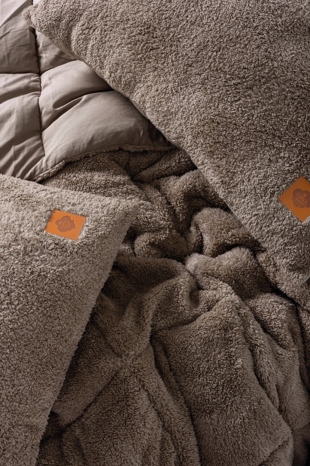 Cotton Box-Tek Kişilik Peluş Yorgan Seti Bej 155x215 Cm-Yorgan-2-Milagron.com