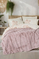 Cotton Box-Trim Çift Kişilik Kürk Battaniyeli Nevresim Takımı Suave Pudra-Nevresim Takımı-1-Milagron.com