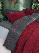 Cozy Home-Festive Çift Kişilik Çift Taraflı Peluş Yorgan Noel Kırmızı-Yorgan-7-Milagron.com