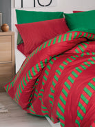 Cozy Home-Cozy Home Festive çift Kişilik Lastikli çarşaflı Nevresim Takımı Holly Yeşil-Nevresim Takımı-3-Milagron.com