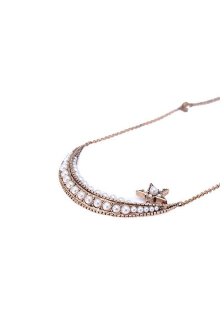 Damla Kalender-Pearl Crescent Necklace-Kolye-4-Milagron.com