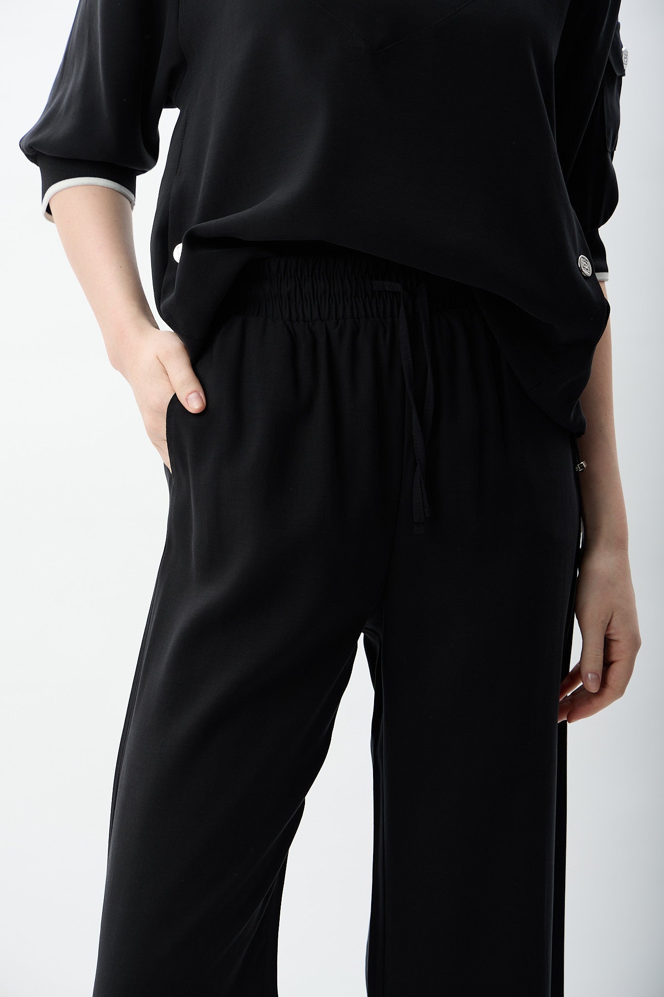 Diagonal-Bağcıklı Düz Paça Pantolon-Pantolon-8-Milagron.com