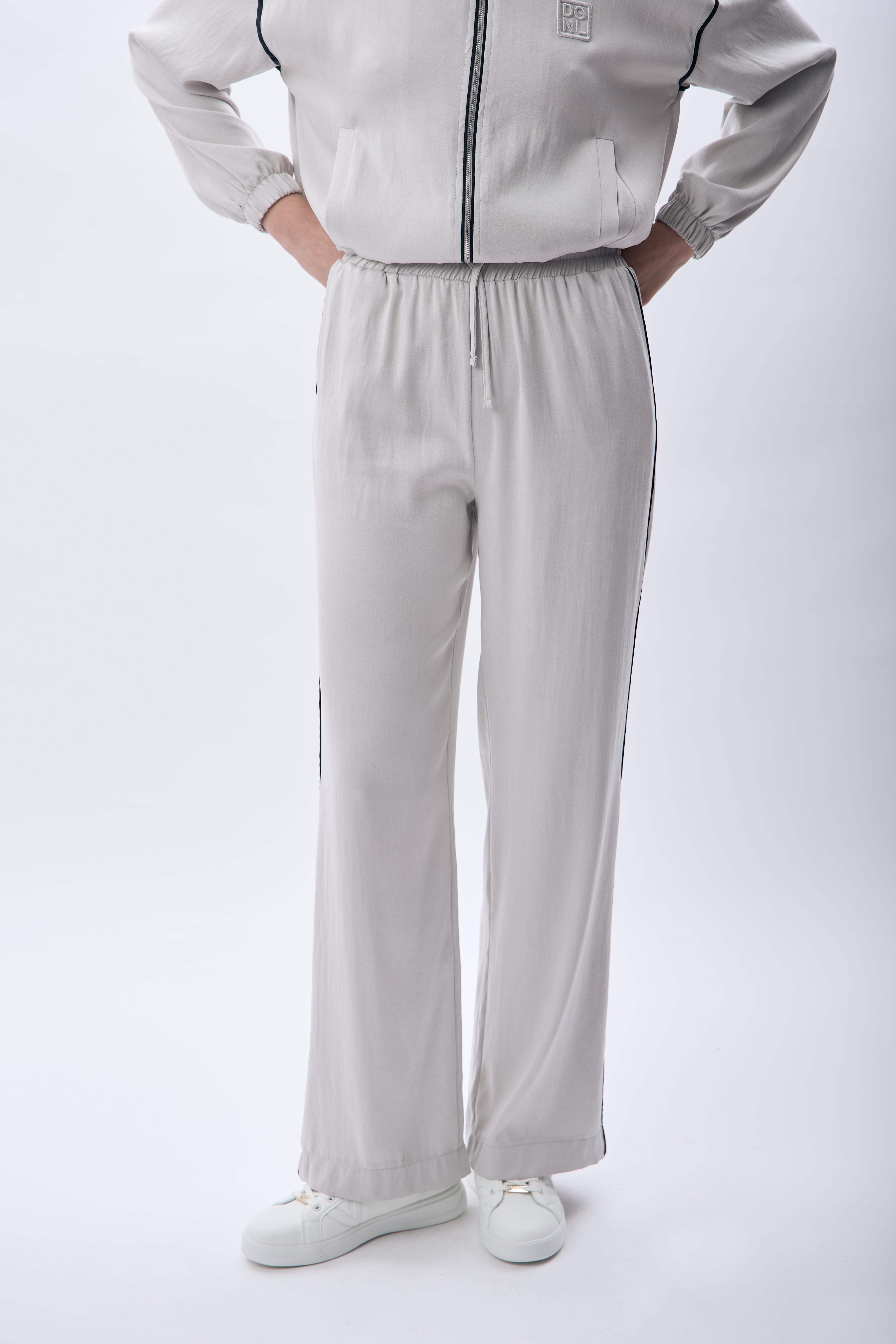 Diagonal-Bağcıklı Rahat Kesim Pantolon-Pantolon-2-Milagron.com