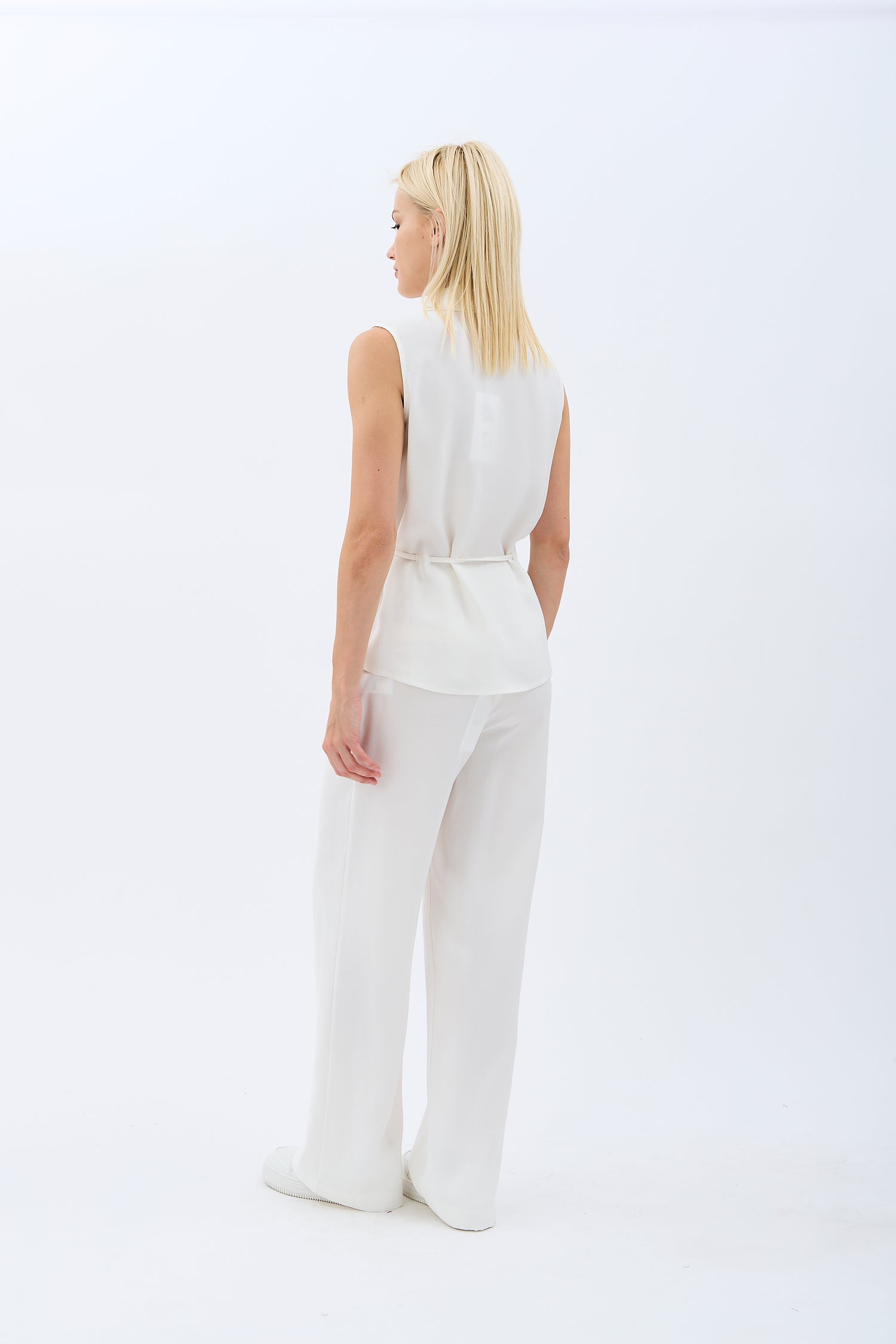 Diagonal-Bel Bağcıklı Kolsuz Gömlek Yaka Bluz-Gömlek-3-Milagron.com