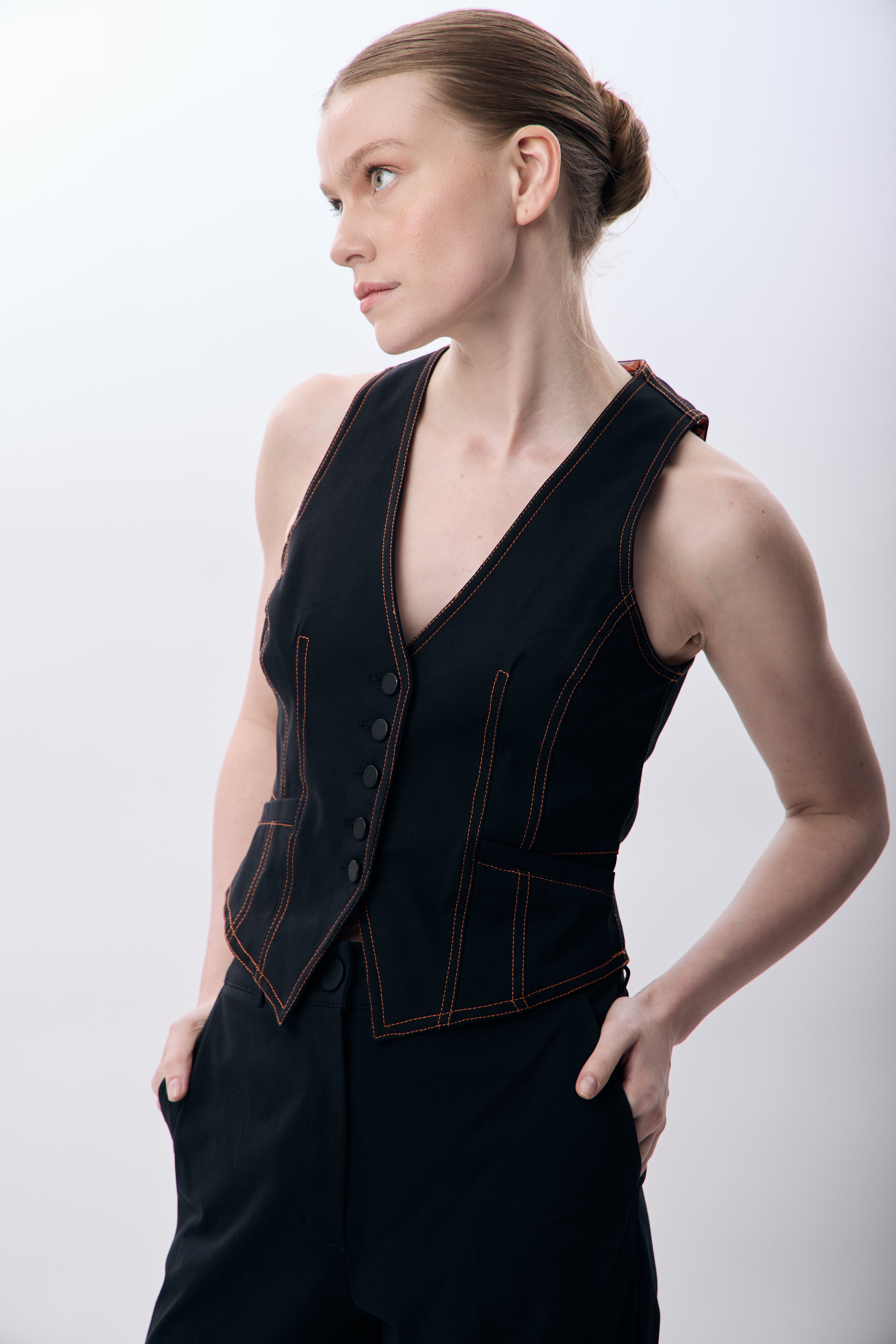 Diagonal-Bele Oturan Kısa Yelek-Yelek-1-Milagron.com