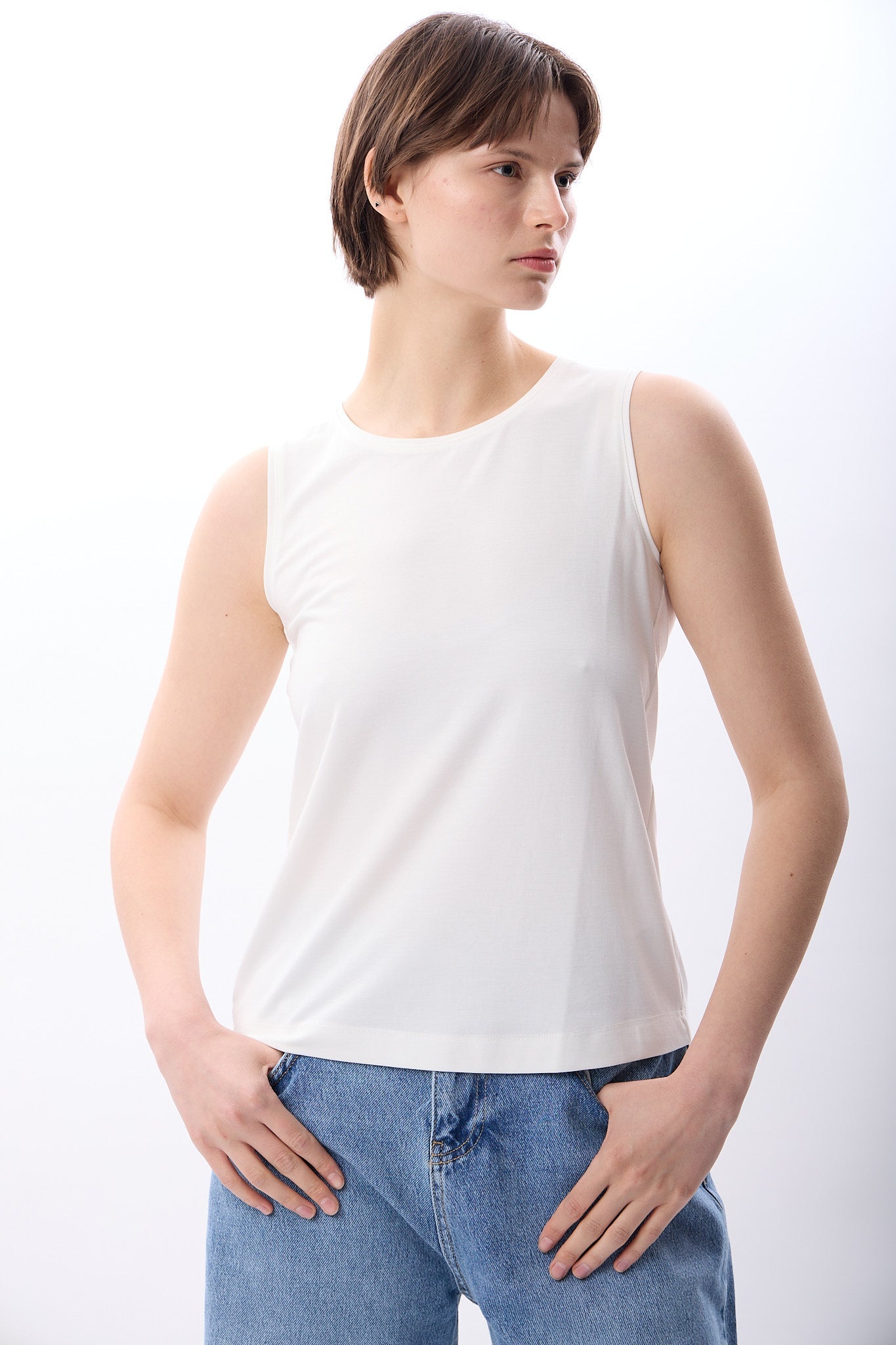 Diagonal-Bisiklet Yaka Kolsuz Atlet-T-Shirts-1-Milagron.com