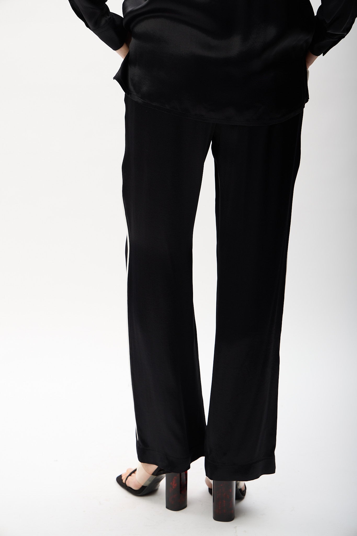 Diagonal-Bol Paça Rahat Kesim Pantolon-Pantolon-4-Milagron.com